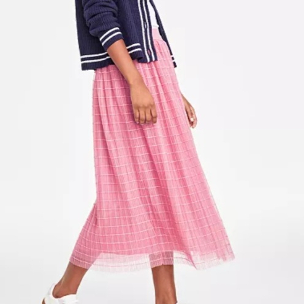 Elegant Pink Pleated Skirt. Color, Mauve Orchid - Picture 2 of 4